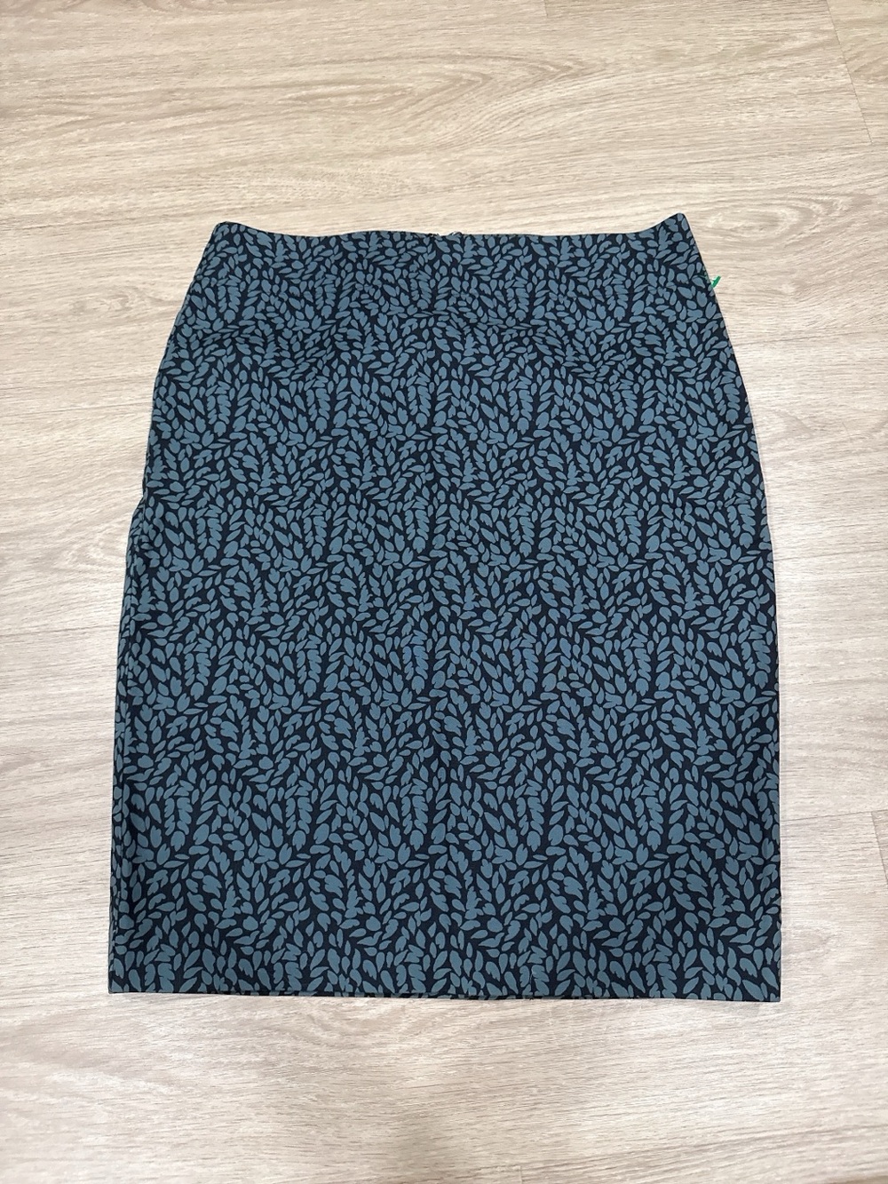 LOFT Navy Leaf-Pattern Pencil Skirt